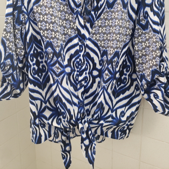 Eva Mendes New York and Company top. S8ze L - Picture 3 of 6